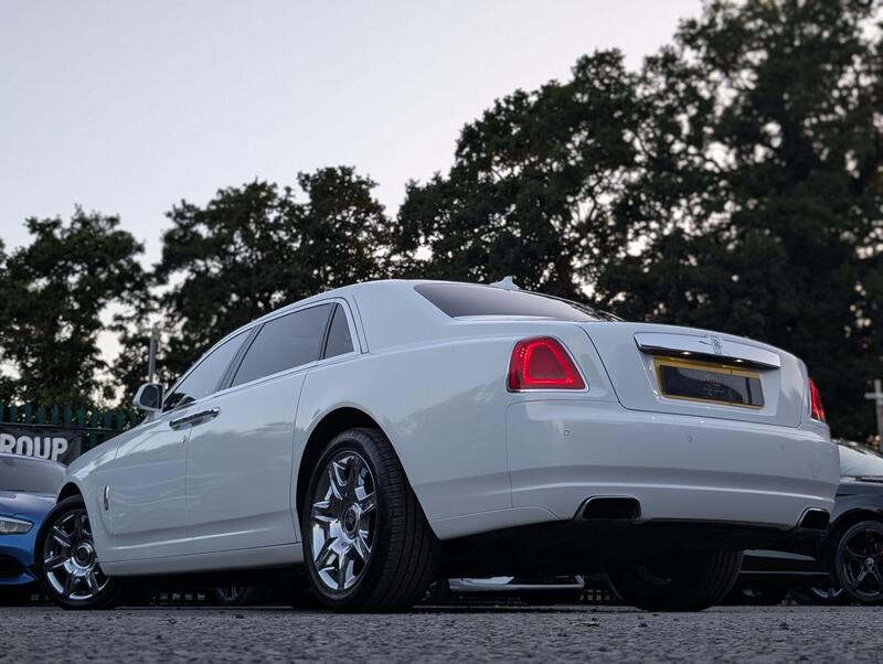 Rolls-Royce Ghost view 9