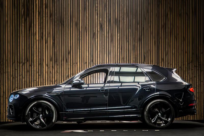 Bentley Bentayga view 6
