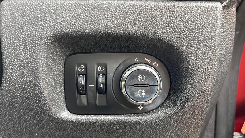 2013 Vauxhall Corsa — photo 29