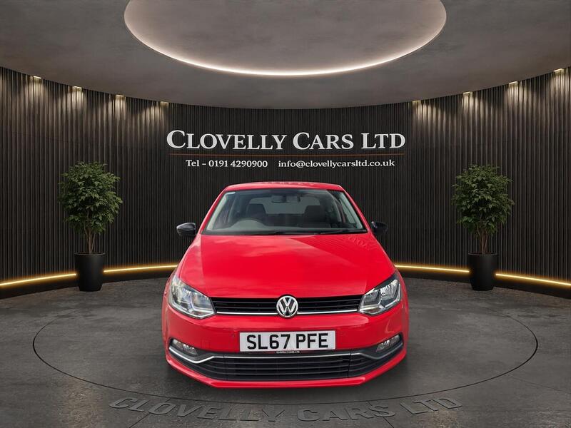 Volkswagen Polo view 2