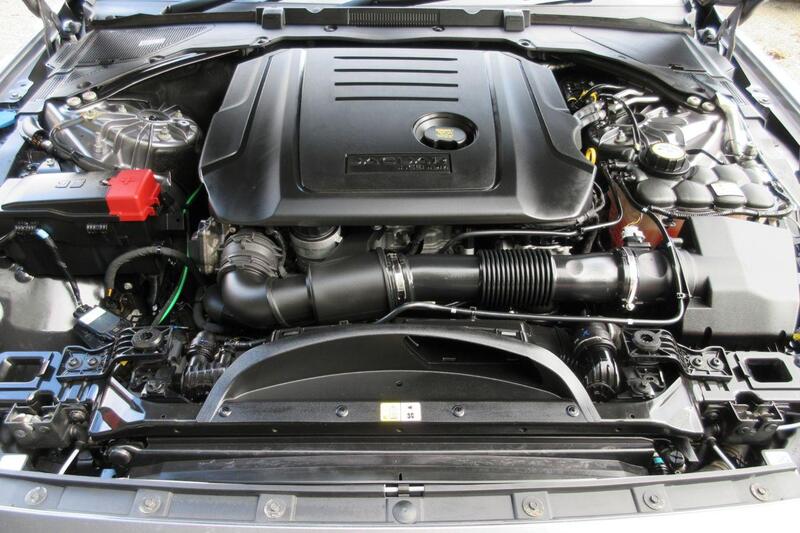 Jaguar Xe view 13