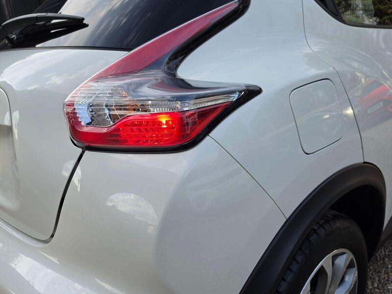 Nissan Juke 1.6 Tekna XTRON Euro 6 5dr thumbnail 13