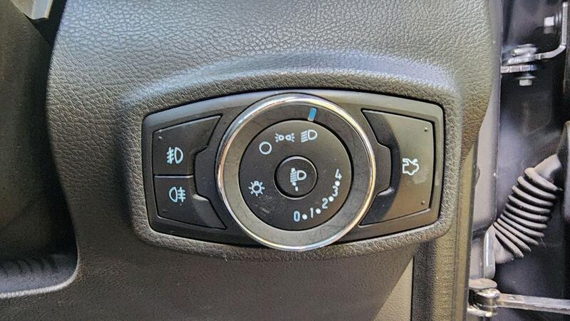 2016 Ford Ka+ — photo 25