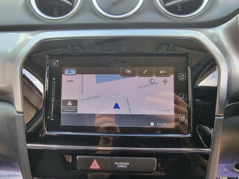 Suzuki Vitara view 3