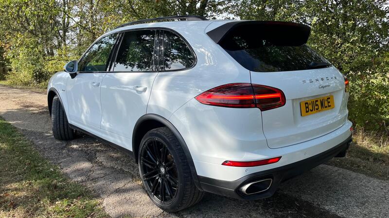 2015 Porsche Cayenne — photo 8