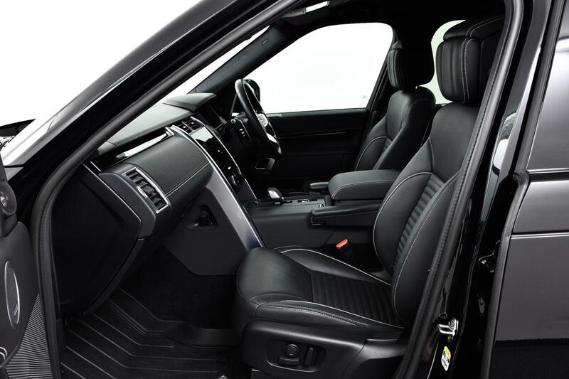 Land Rover Discovery 3 view 2
