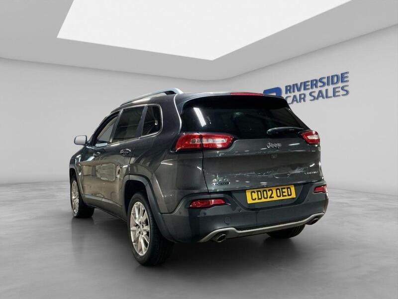 Jeep Cherokee view 5