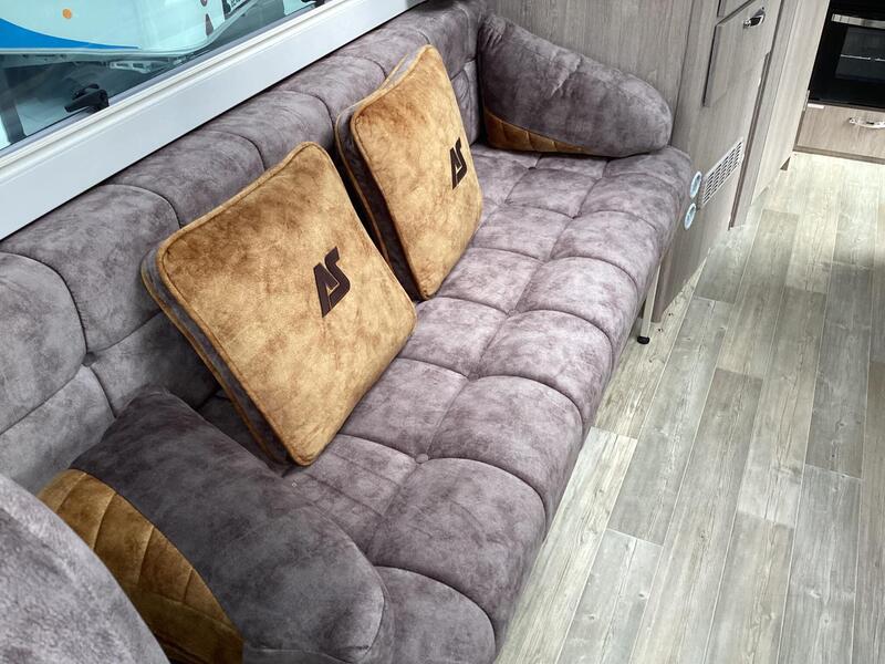Auto-Sleepers Broadway EK TB LP — image 41