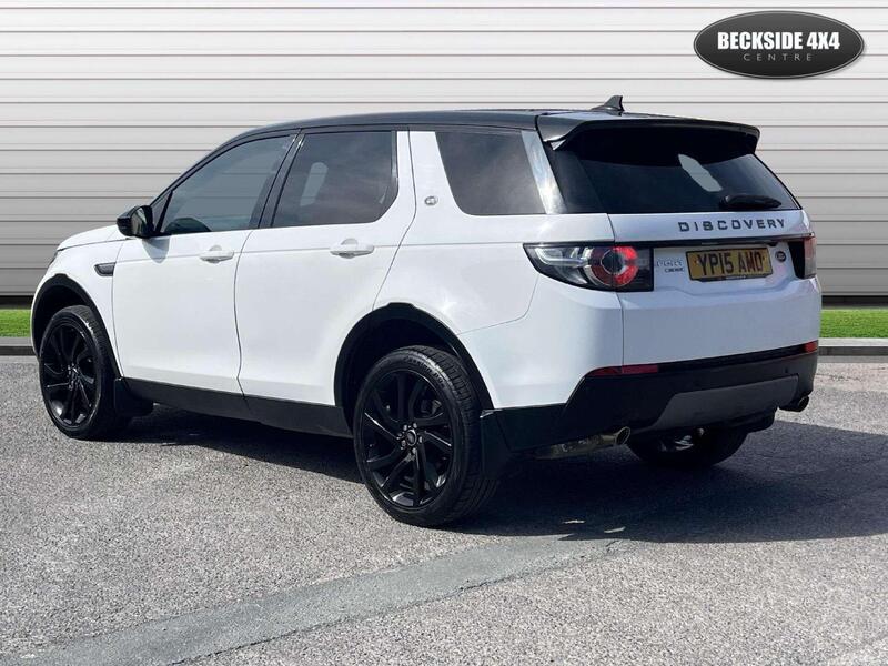 Land Rover Discovery Sport view 6