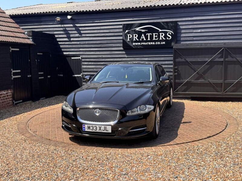 Jaguar XJ view 4