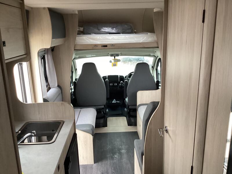 Auto-Trail Expedition C73 — image 24