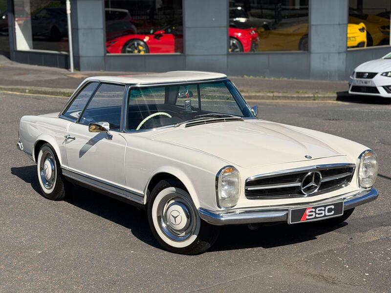 Mercedes-Benz E view 4