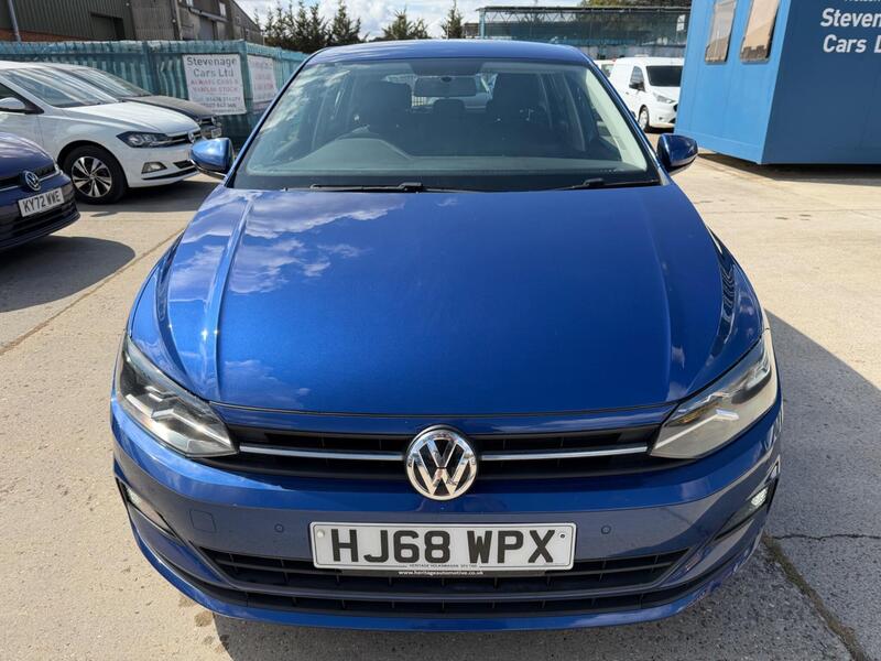Volkswagen Polo view 4