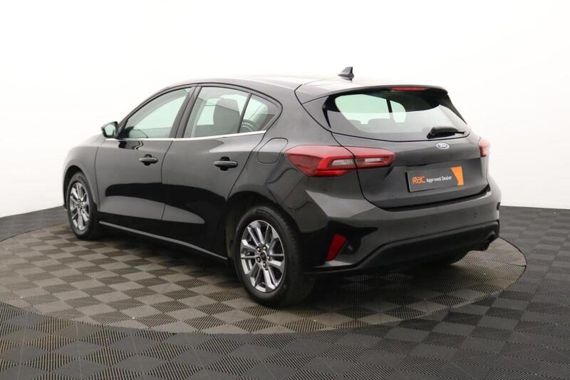 Ford Focus view 6