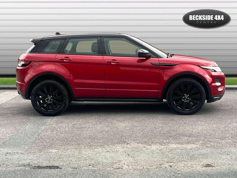 Land Rover Range Rover Evoque view 2