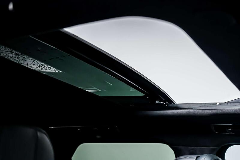 Land Rover Range Rover Sport view 3