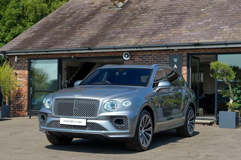 Bentley Bentayga view 3
