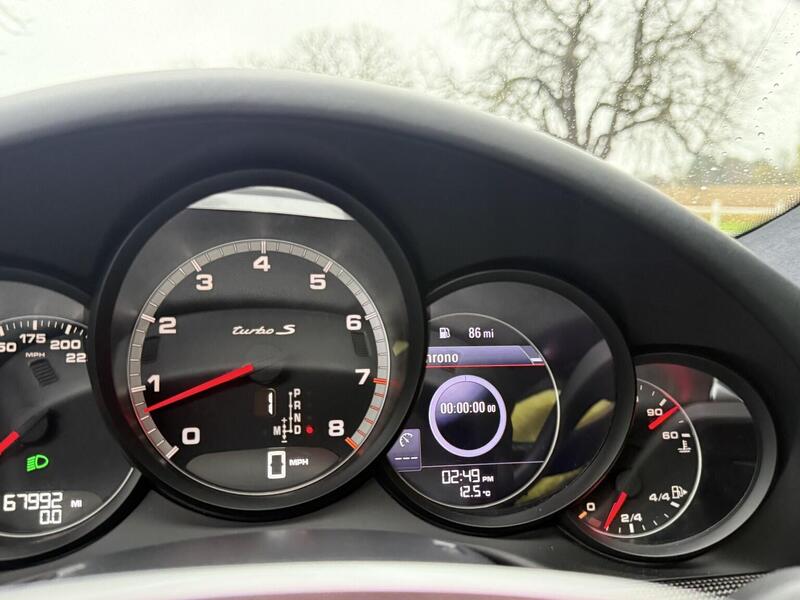 Porsche 911 view 44