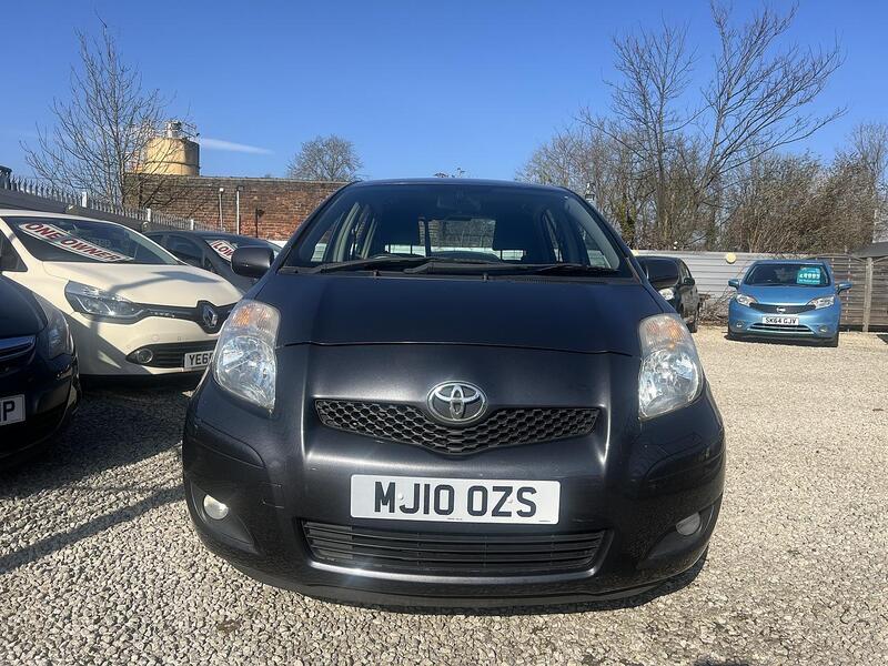 Toyota Yaris view 2