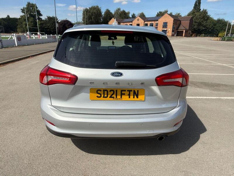 Ford Focus view 7