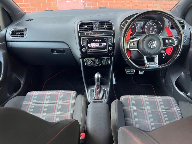 Volkswagen Polo view 16