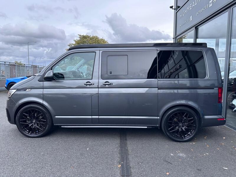 Volkswagen Transporter view 5