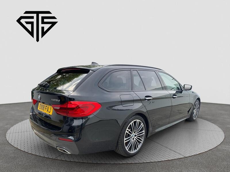 BMW 5 Series view 3