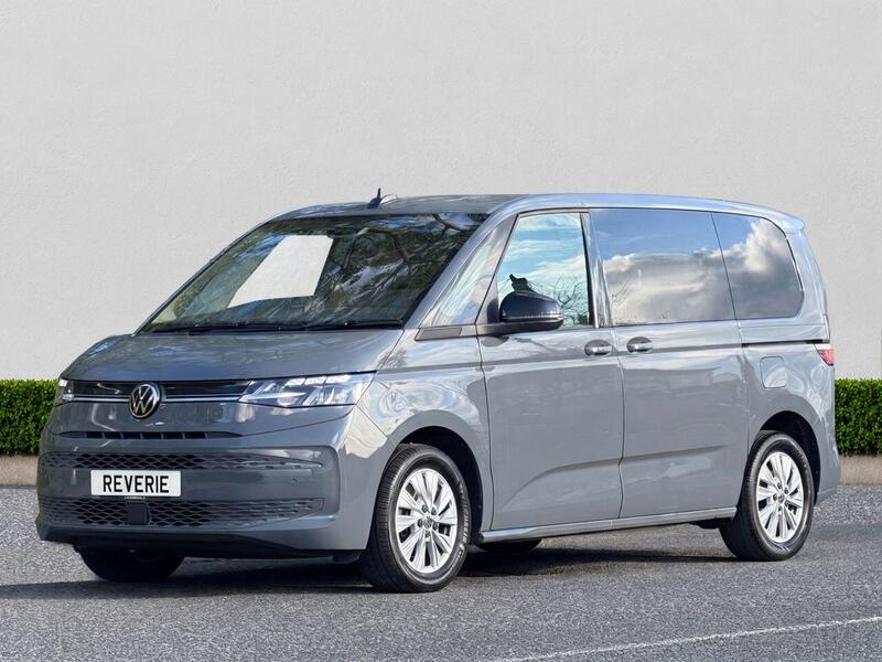 Volkswagen Multivan view 3