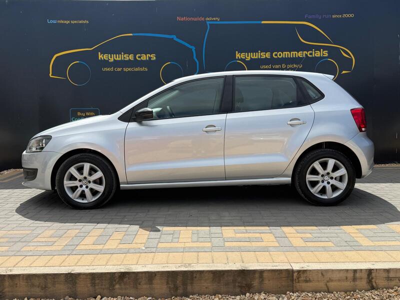 Volkswagen Polo view 2