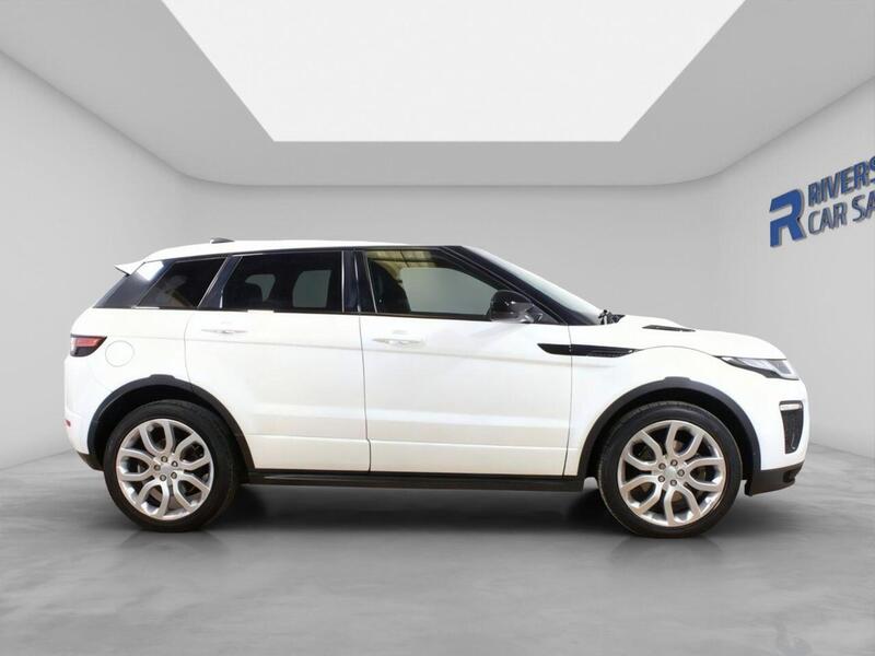 Land Rover Range Rover Evoque view 3