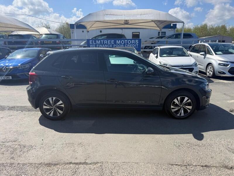 Volkswagen Polo view 4