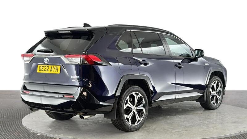 Toyota Rav4 view 4