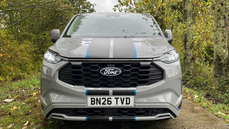 2026 Ford Transit Custom — photo 4