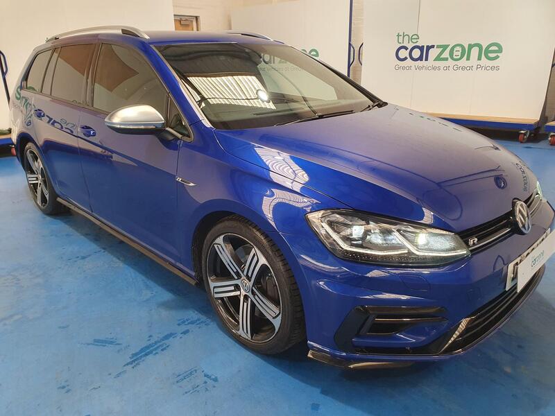 Volkswagen Golf — photo 1