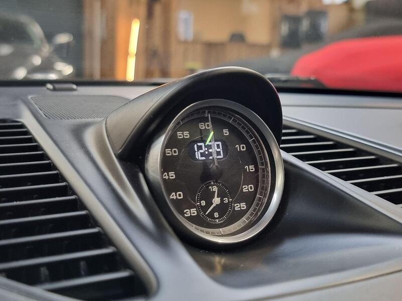 Porsche 911 view 13