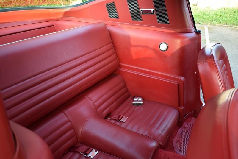 Ford Mustang view 4