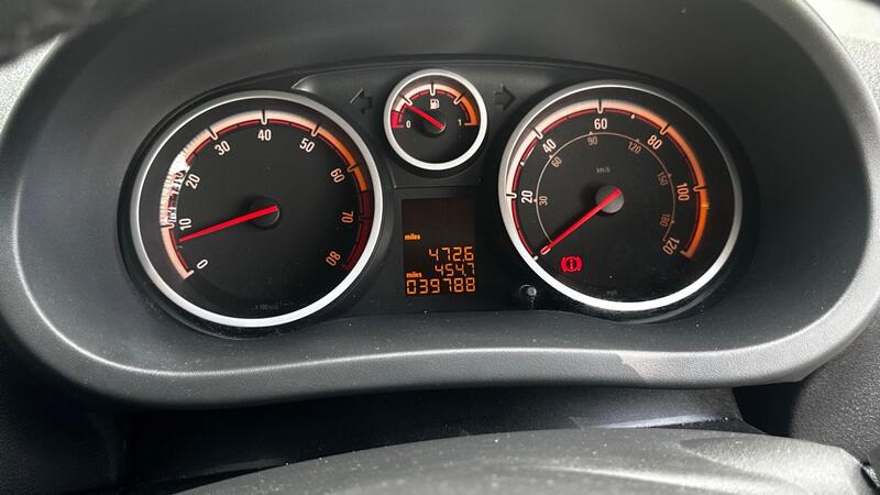 2014 Vauxhall Corsa — photo 12