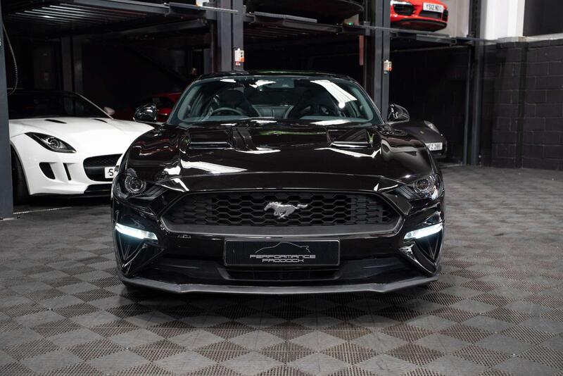 Ford Mustang view 6