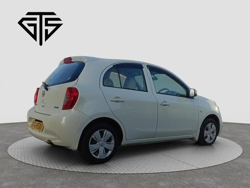 Nissan Micra view 3