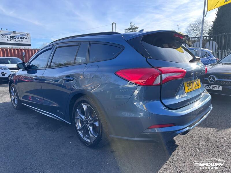 Ford Focus view 5