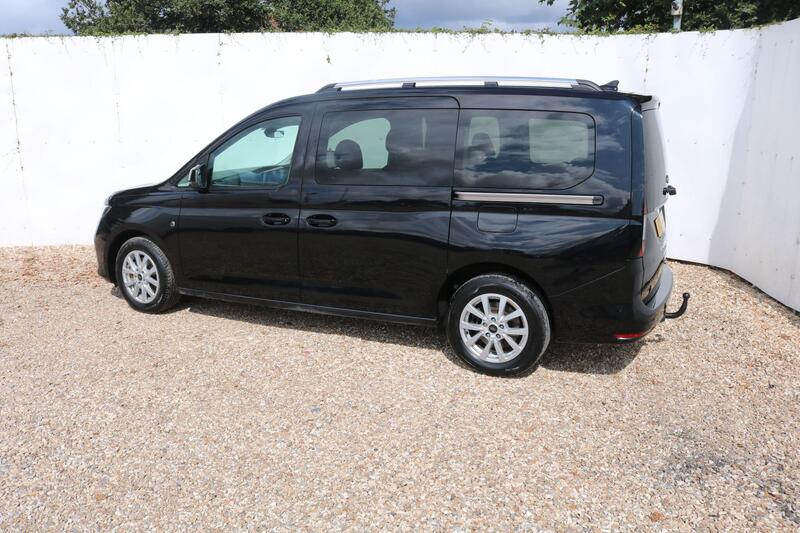 Ford Grand Tourneo Connect view 5