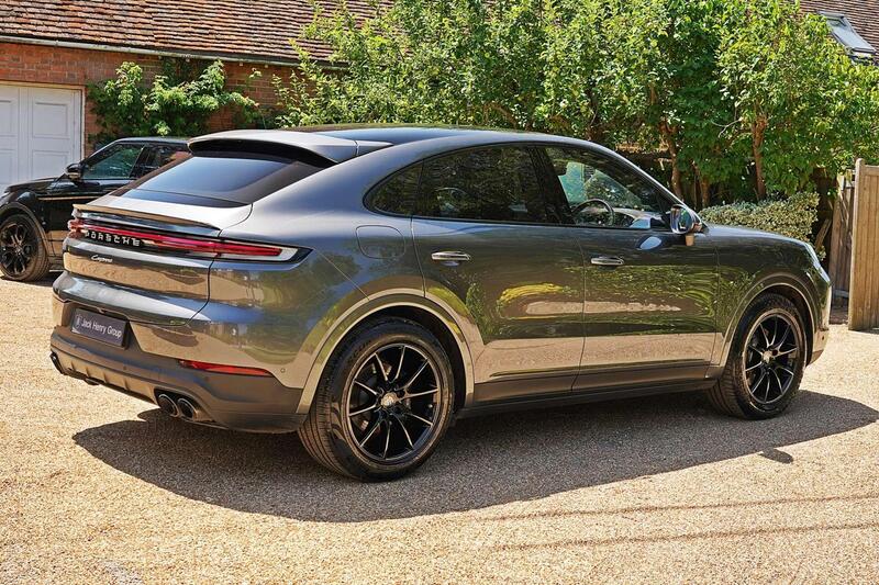 Porsche Cayenne view 6