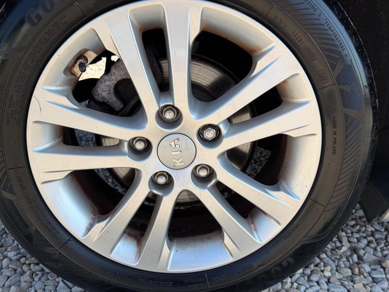 Kia Ceed view 2