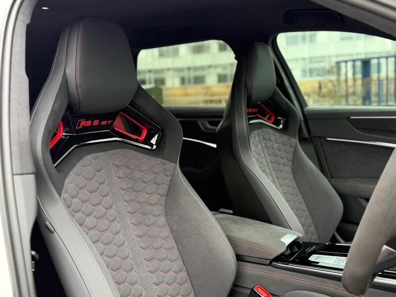 Audi RS6 view 3