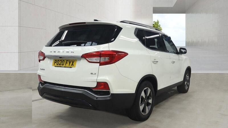 Ssangyong Rexton view 4