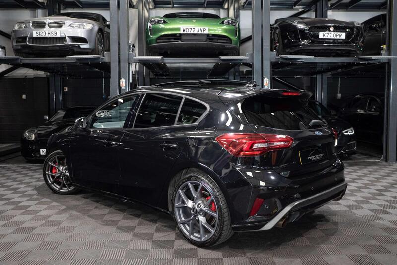 Ford Focus view 2