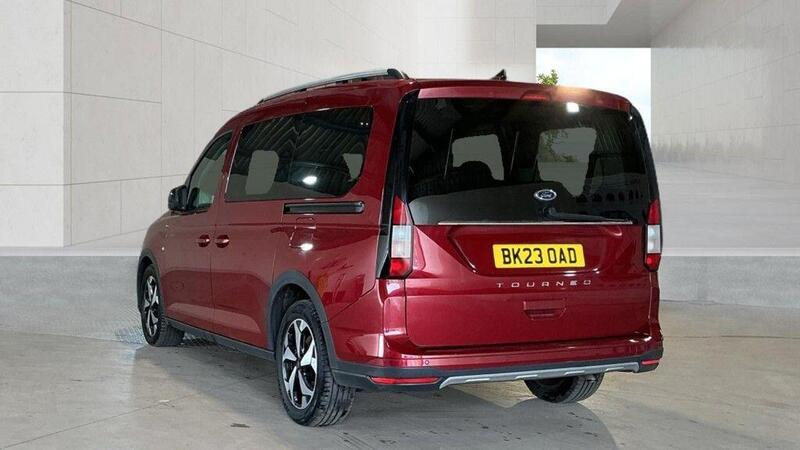 Ford Grand Tourneo Connect view 2