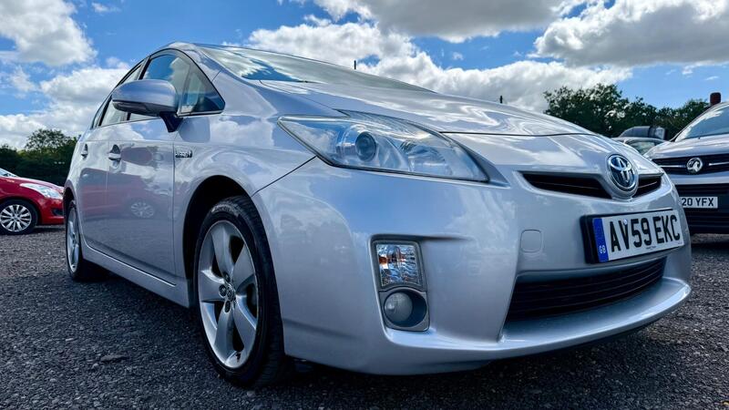 Toyota Prius main image