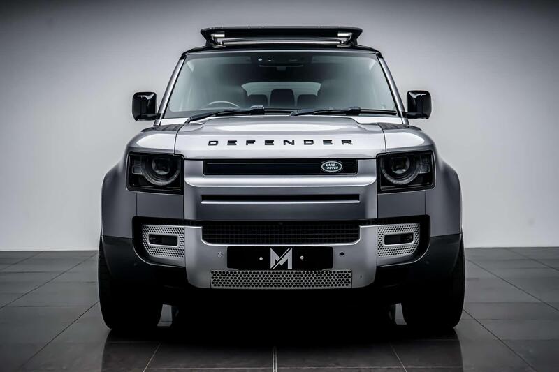 Land Rover Defender 110 view 2