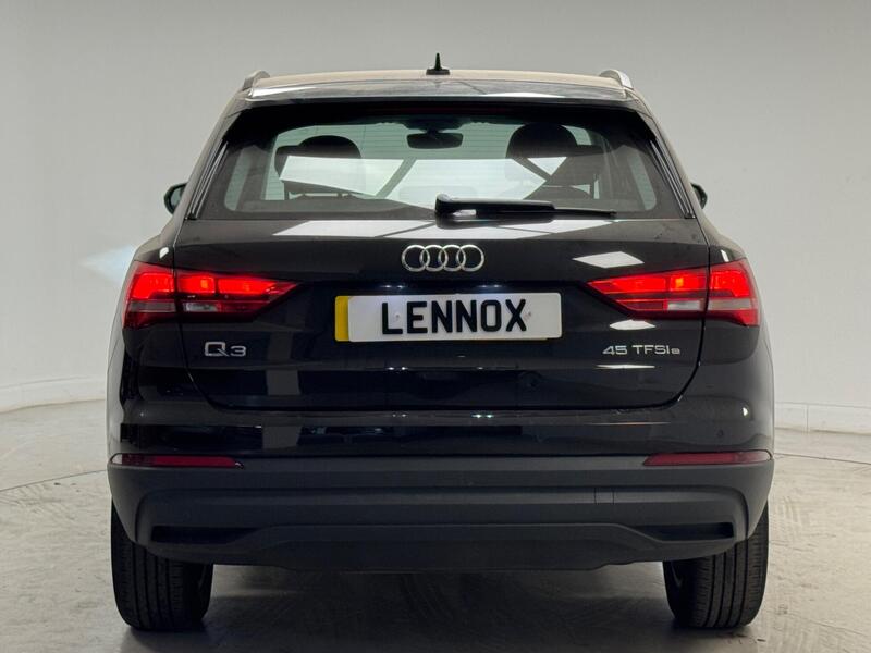 Audi Q3 view 5